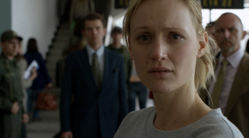 Kerry Bishé (screenshot: Netflix)